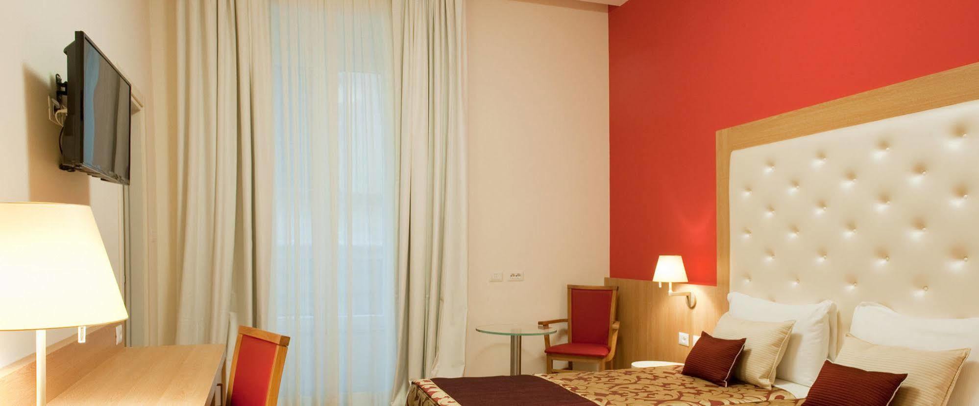 Navona Luxury Guesthouse Рим Экстерьер фото